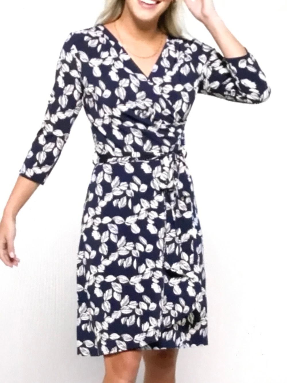 41 HAWTHORN Kaylee Faux Wrap Knit Dress Blue and White Women’s Size Large